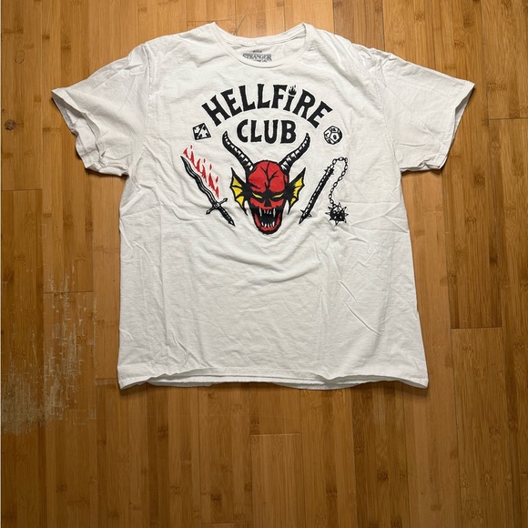 Netflix Stranger Things Hellfire Club T-Shirt - Picture 2 of 4